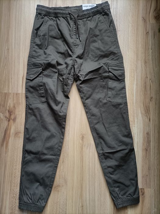 Nowe spodnie męskie jogger (rozmiar 28) Sinsay