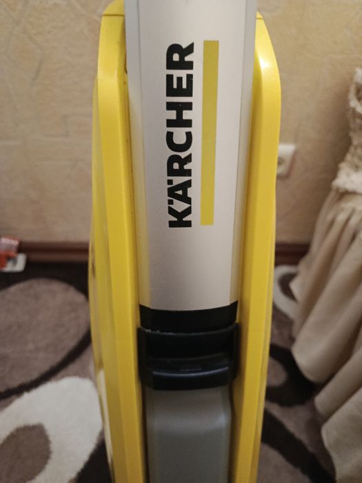 Миючий пилосос Karcher FC 5 Cordless (1.055-601.0)
Жовтий
Об'єм пилозб