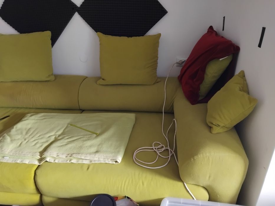 Sofá + Almofadas + manta