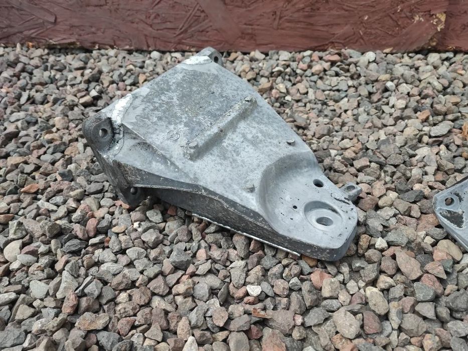 bmw e60 / e61 oryginalne łapy silnika / łapa zawieszenia lewa / praw