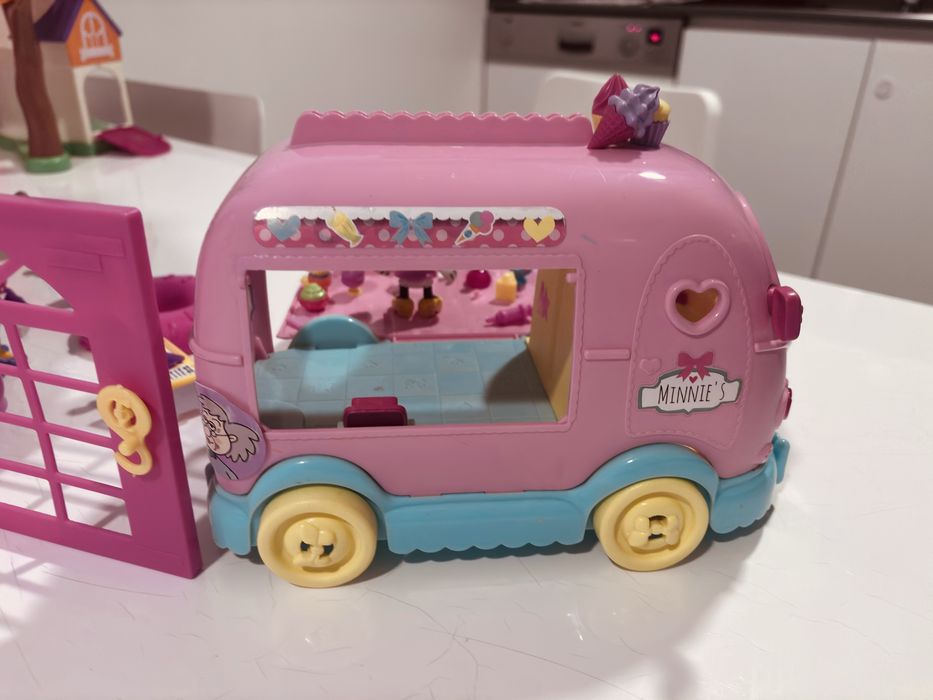 Casa Minnie Mouse Disney + Carrinha e Acessórios - Playset Completo
