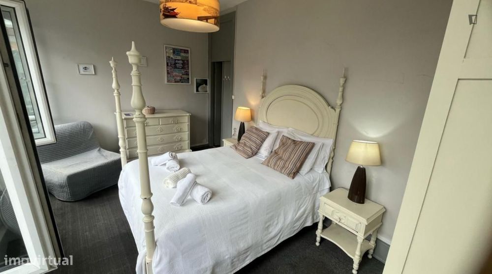 Quarto - localizado em Cedofeita Porto