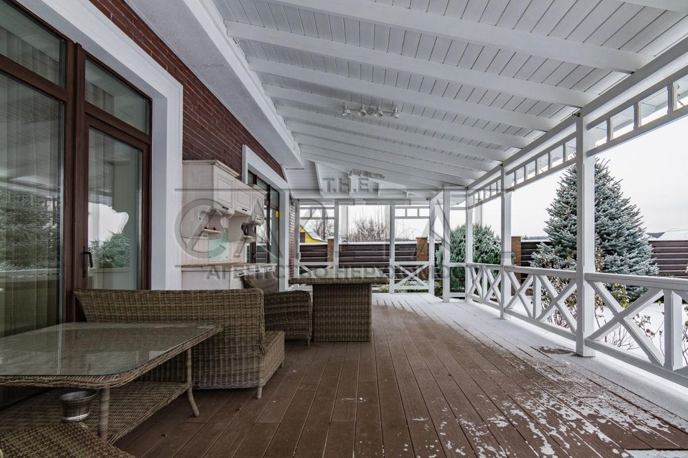 Продажа дома с бомбоубежищем, с. Хотов