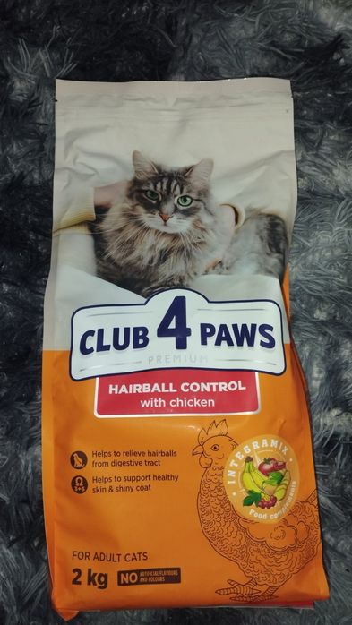 Продам корм Клуб 4 лапи