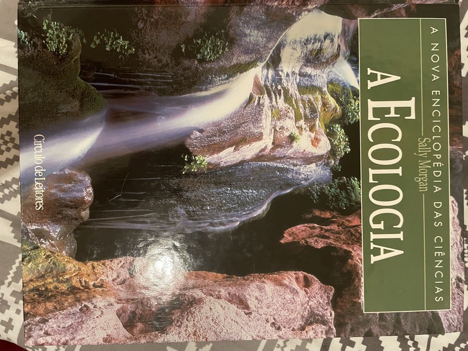 Livros variados cada 10€