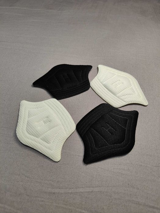 Комплект в задник взуття, чорні та білі 5мм устілки від натирання