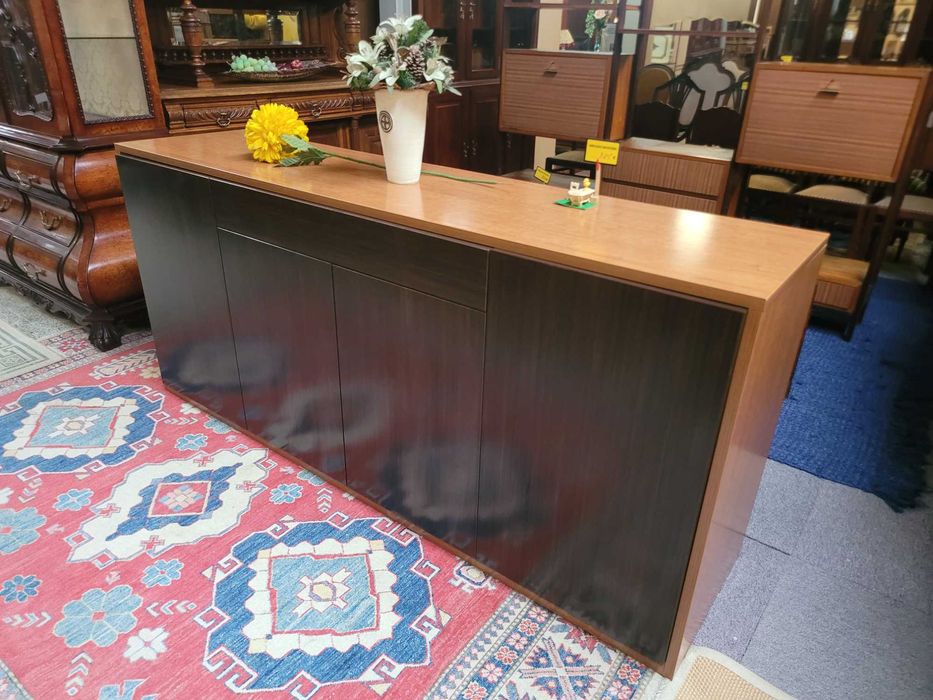 Aparador em madeira - óptimo estado