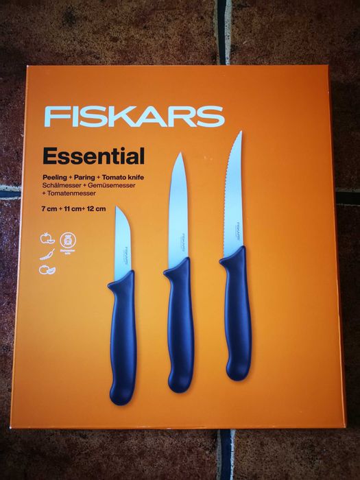Zestaw 3 noży do warzyw FISKARS essential Nowy