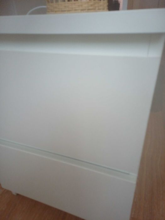 Mesa de cabeceira IKEA