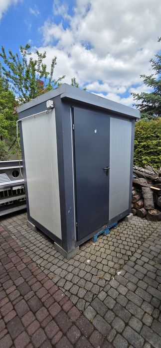 Kontener WC ubikacja toaleta budowa  dzialka