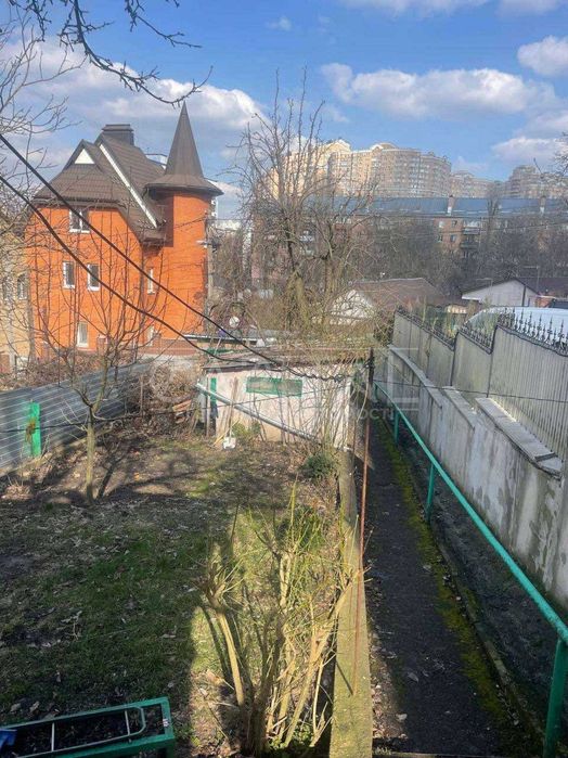 Продаю будинок з ділянкою 6 соток пров. Голосіївський 10а Деміївська