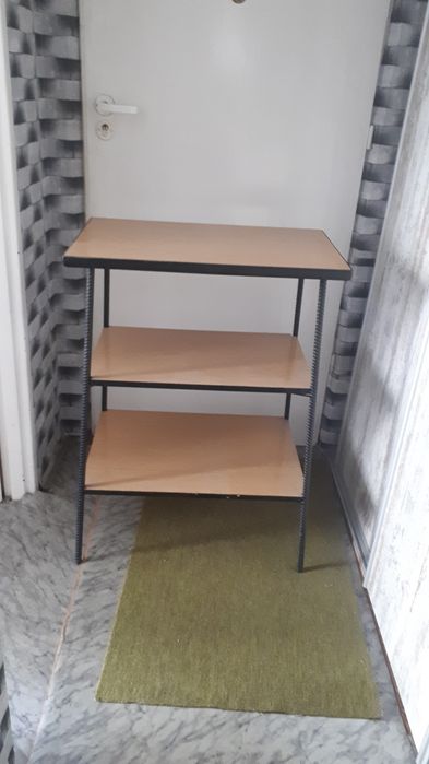 PRL STOLIK pod tv