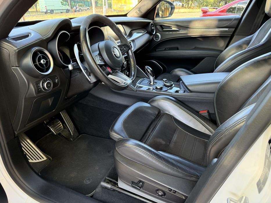 Продам Alfa-Romeo Stelvio quadrifoglio