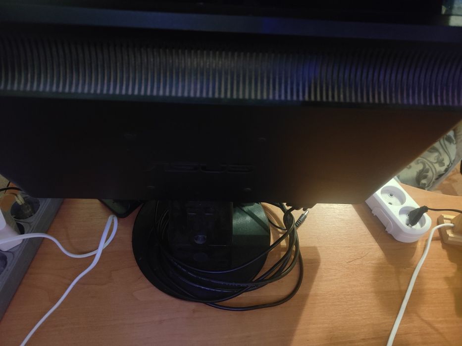 монитор ASUS VW193D - B. 75гц