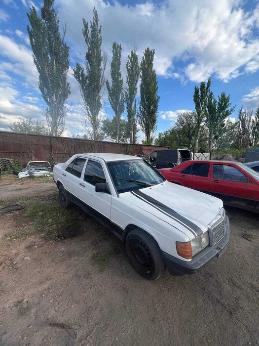 Mercedes Benz W190 (201) на болты и гайки