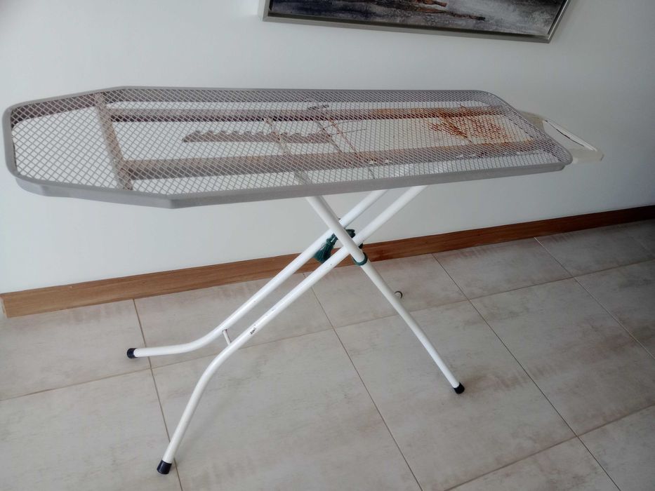 Base de tábua de passar a ferro