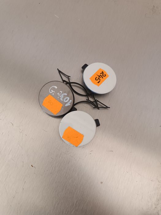 VW Golf VII 7 12-17 5G0 zaślepka haka zderzaka przód przednia