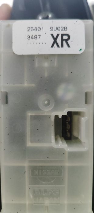 Nissan Note E11 блок кнопок стеклоподъемника