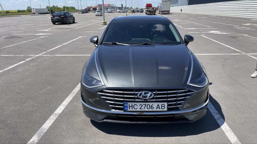 Hyundai sonata dn8