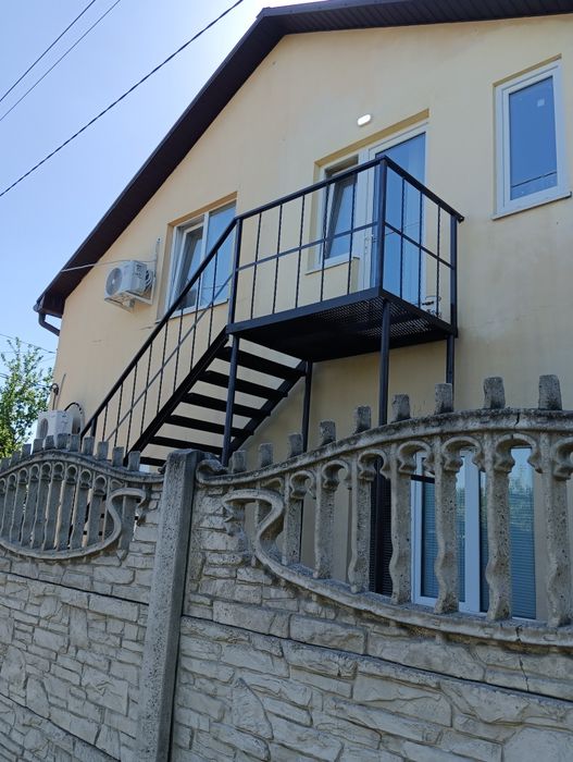 Сдам свободную квартиру с парковкой- в частном доме  Старочумацька 10