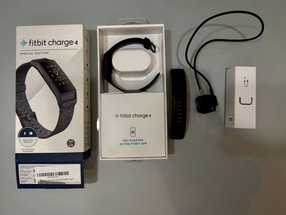 Fitbit Charge 4 фітнес-трекер з GPS та моніторингом серця