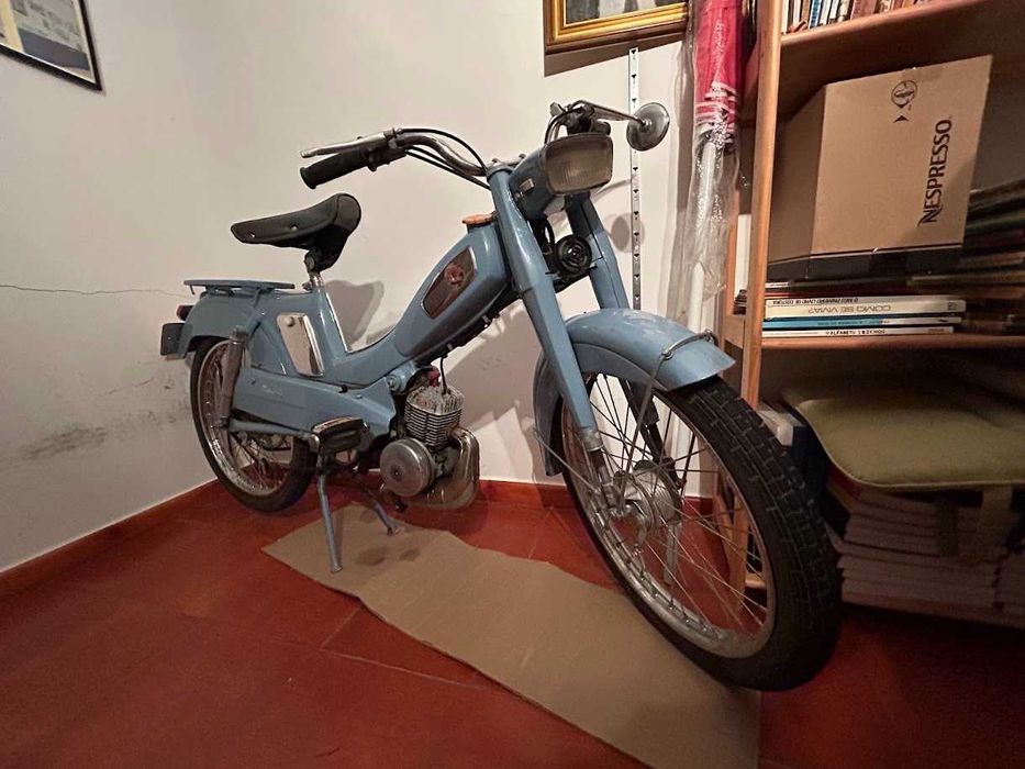 Moto Vintage "Mobylette" 1978 de Coleção