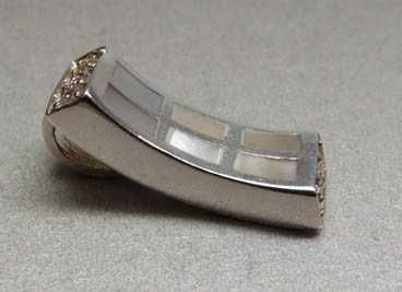 Srebrny wisior mozaika masa perłowa i cyrkonie.