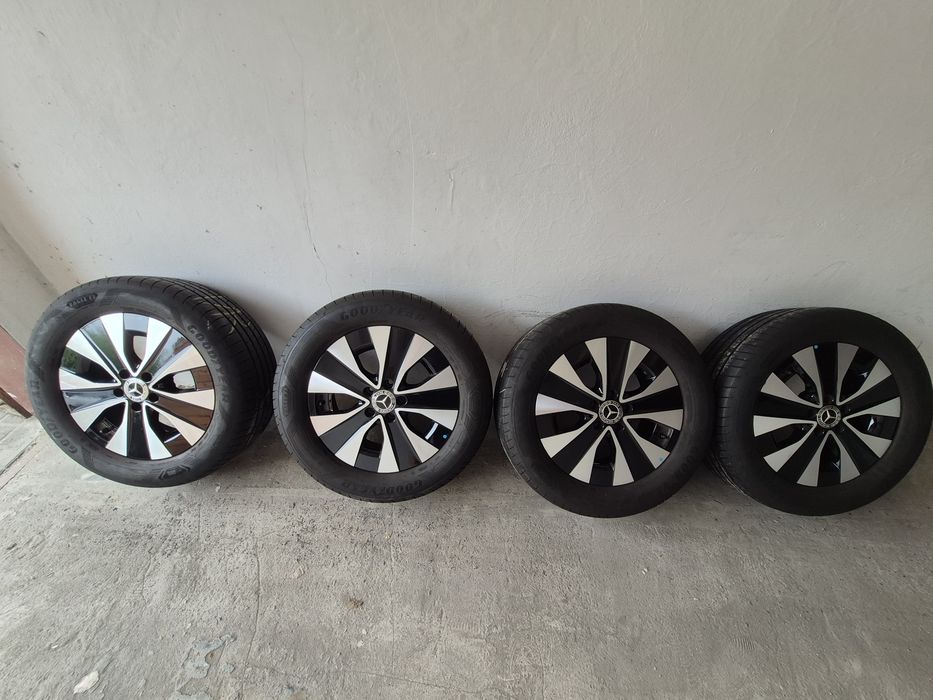Alufelgi oryginalne Mercedes V-Klasa z oponami Goodyear 
Witam,
Posiadam na sprzedaż Alufelgi oryginalne