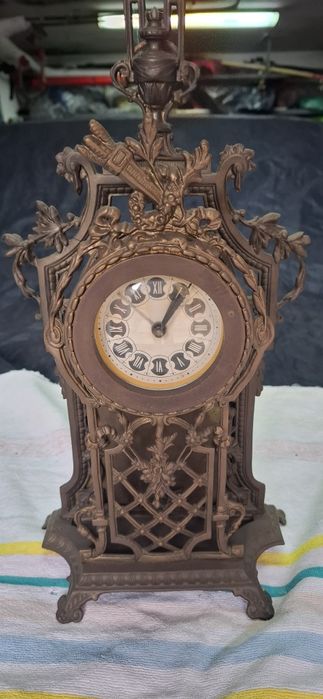 Zegar kominkowy ozdobny – styl klasycystyczny / empire – stan nieznany