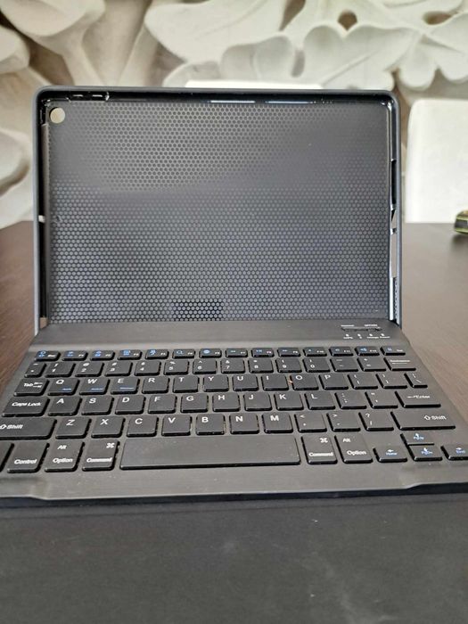 Ipad 9 generacja 64gb rysik etui klawiatura gwarancja