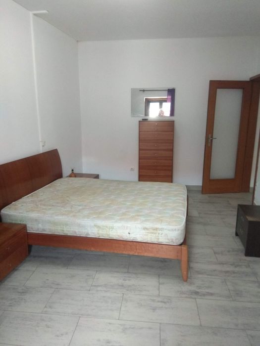 Alugo apartamento T2