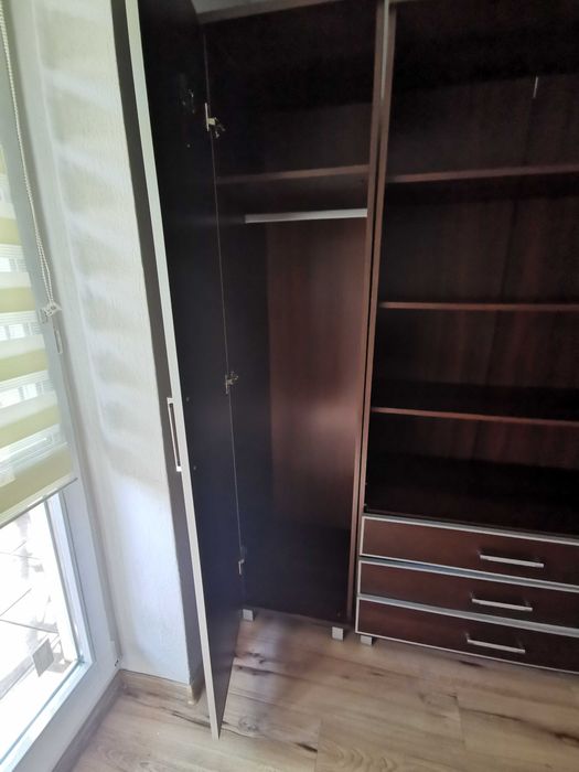 Wąska szafa Bodzio | ZA DARMO