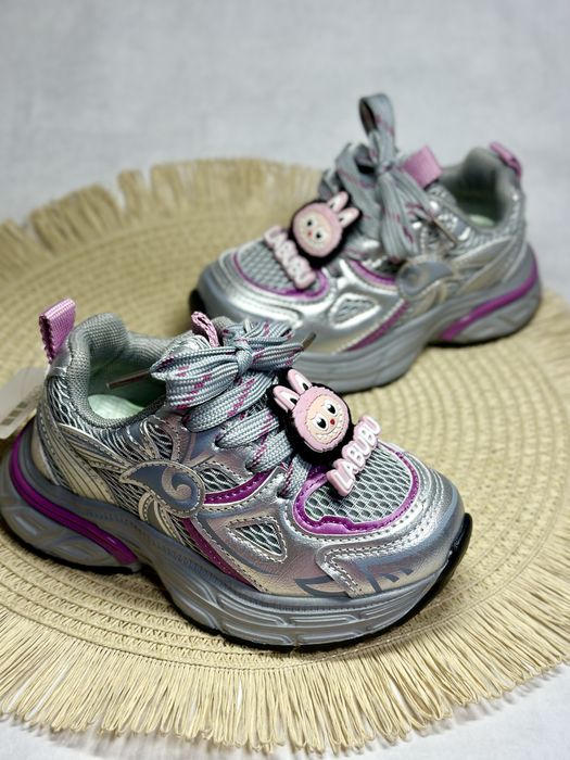 Нові Трендові кросівки для дівчинки з LABUBU