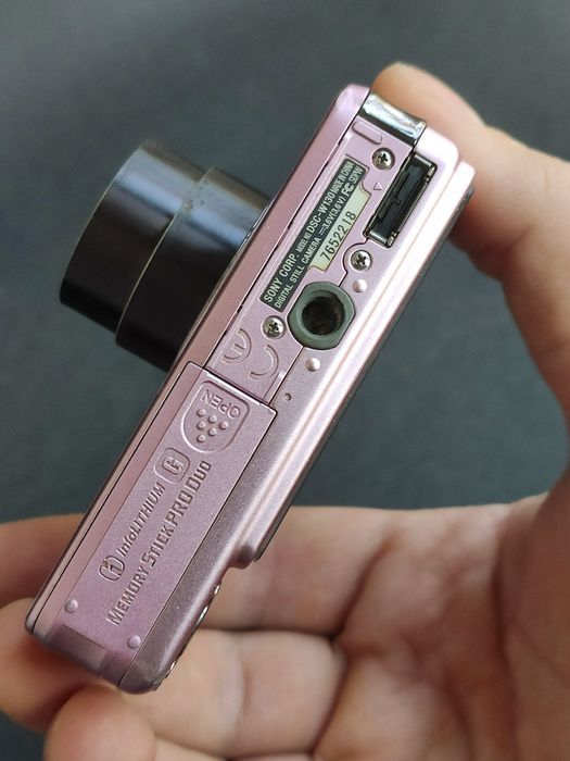 Sony Cyber-shot DSC-W130 / Carl Zeiss / 8.1 MP / оптичний зум

Продам
