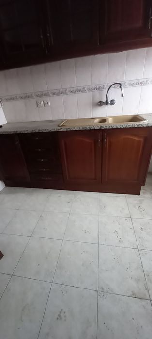 Móveis de cozinha em madeira