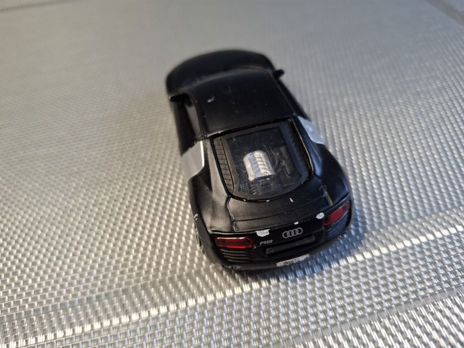 Bburago audi r8 model samochodu