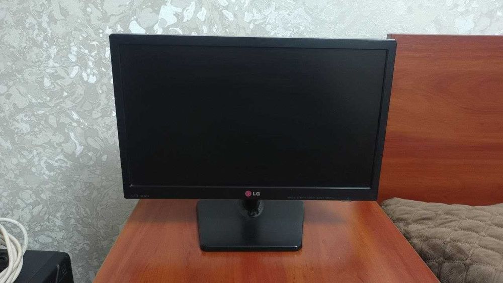 монітор LG Flatron 19EN33S-B