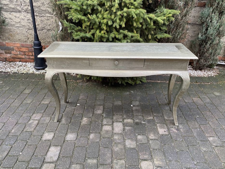 Stylowa Nowoczna Konsola Komoda Ludwikowska Powlekana Aluminium