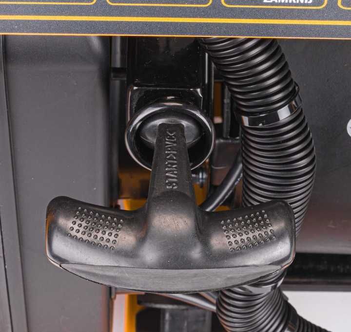 Agregat prądotwórczy generator prądu 4000W inwertorowy 4kW 7,5KM