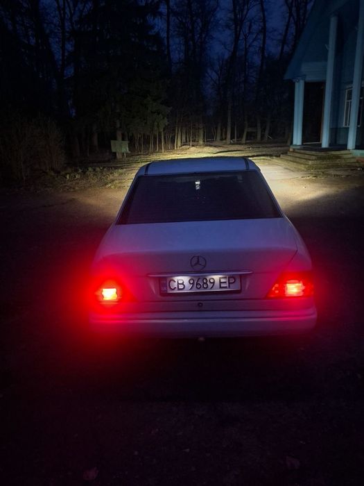 Мерседес w124 e260