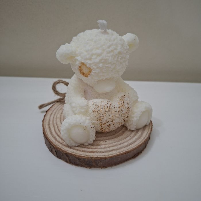 Peças em gesso e velas com cera de soja aromáticas