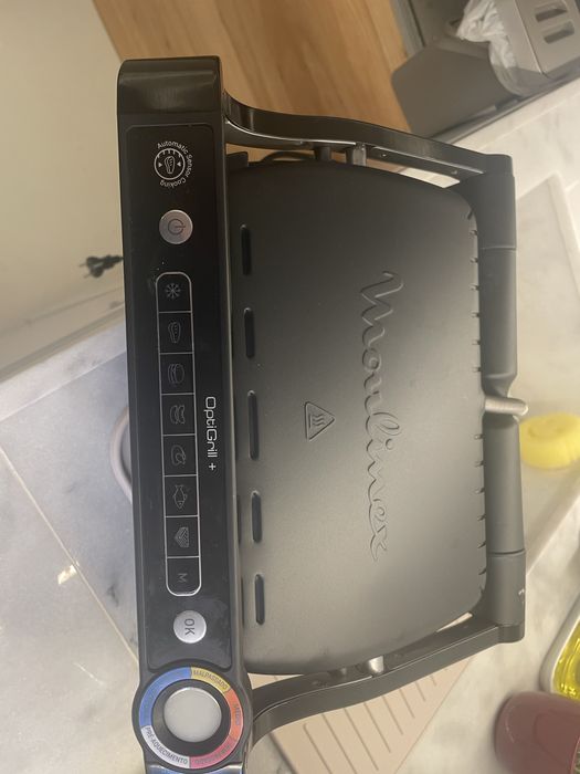 Grelhador Moulinex OptiGrill+ - Como Novo (usado 2x)