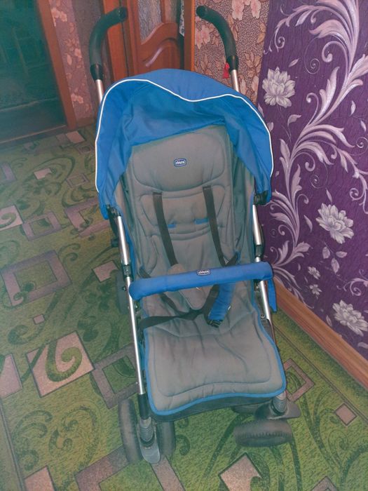 Продам  коляску фірми  Chicco САМОВИВІЗ