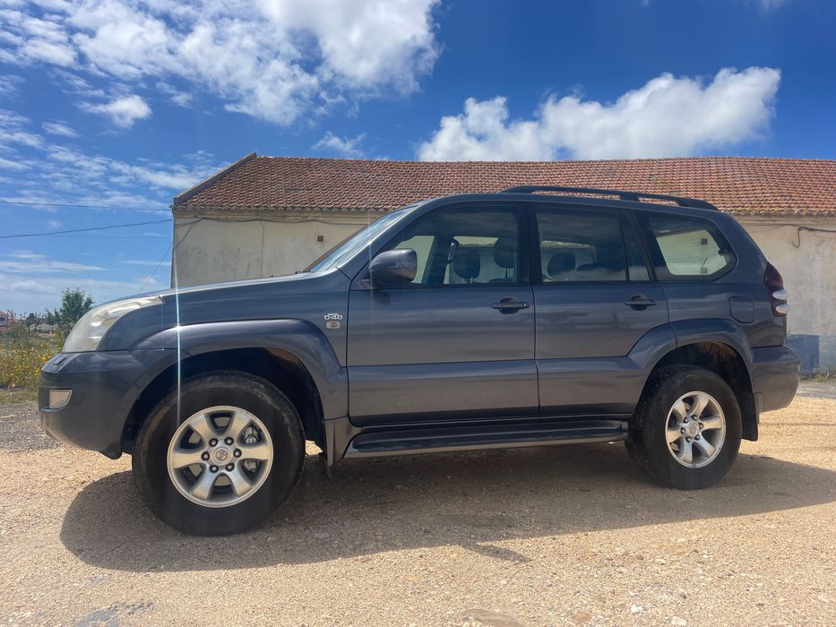 Toyota Land Cruiser - 120 Series - Como Novo - 6 velocidades • Antigo IUC