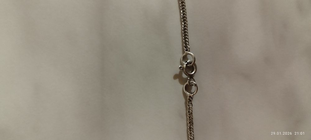 Łańcuszek z zawieszką srebro-białe złoto