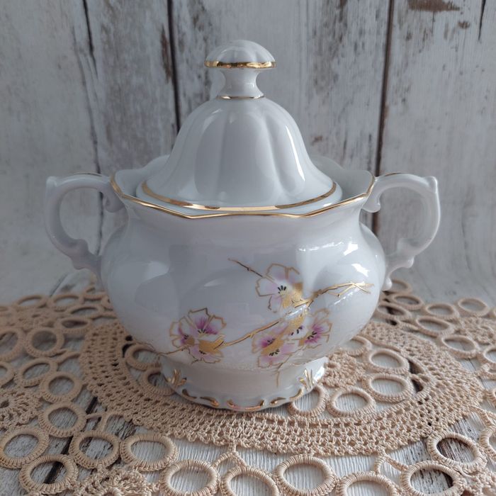 Cukiernica Gebrüder Schönau Sonneberg NRD z sowiecką pieczęcią i AVM s