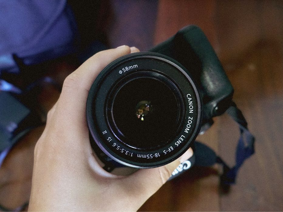 Canon 2000D c/ acessórios