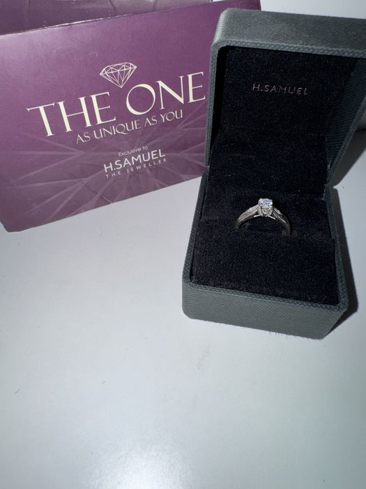 Pierścionek zaręczynowy z brylantem, białe złoto