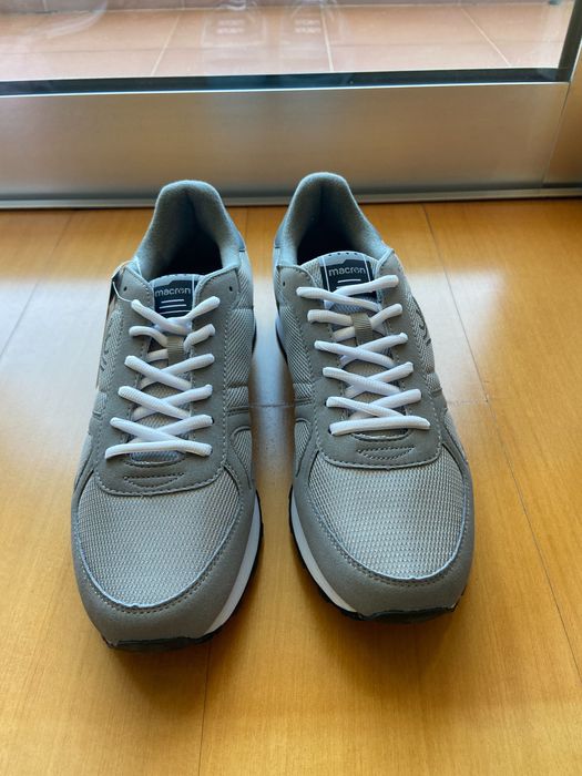 Sapatilhas/ Ténis Macron novas cinzentas