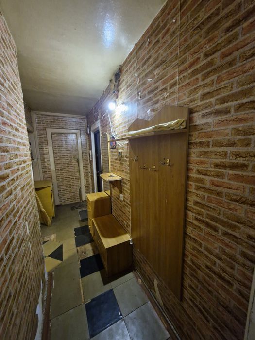 Продаж 4-х кімнатної квартири. Військове містечко 33.